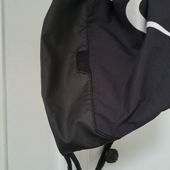 Nike Black Drawstring Bag - Picture 3 of 8